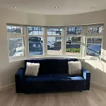 One Bedroom Apartment On Ground Floor In London With Car Park